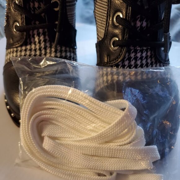 ALDO Women's Houndstooth Studded Black White Lace Up Block Heel Booties Size 7 - Picture 5 of 6
